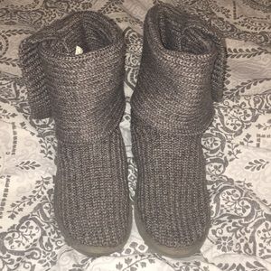 Gray Knitted Uggs size 8!